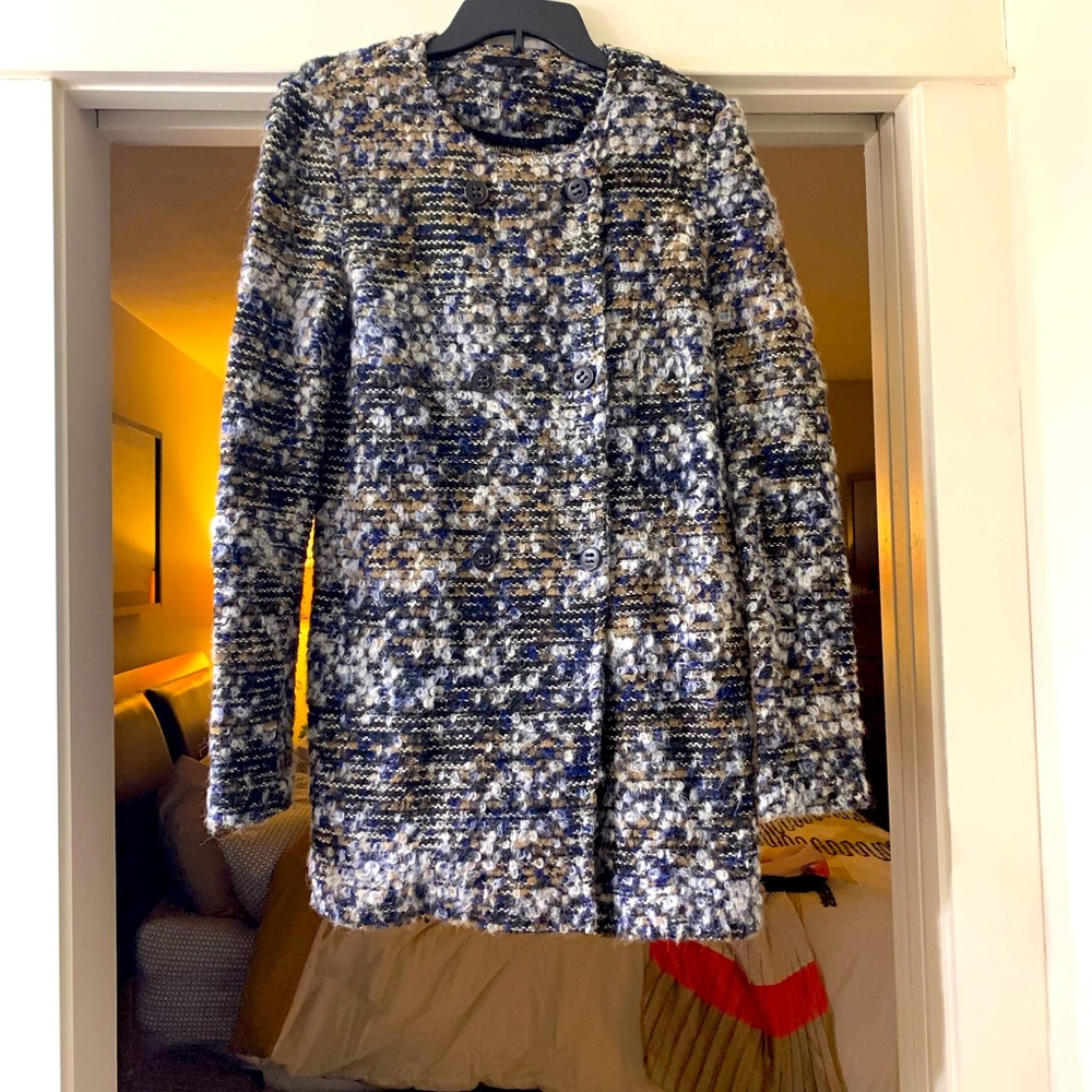 Sweater/Jacket from Bloomingdale’s in Medium. Colors are Navy Blue, Brown, Gray